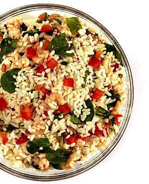 Rice salad with shrimp and arugula