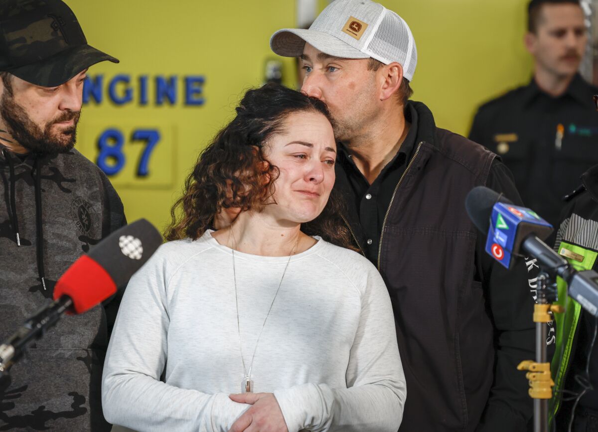 La paramédica Jayme Erickson, quien fue llamada para asistir en un accidente y no sabía que intentaba salvar a su propia hija
