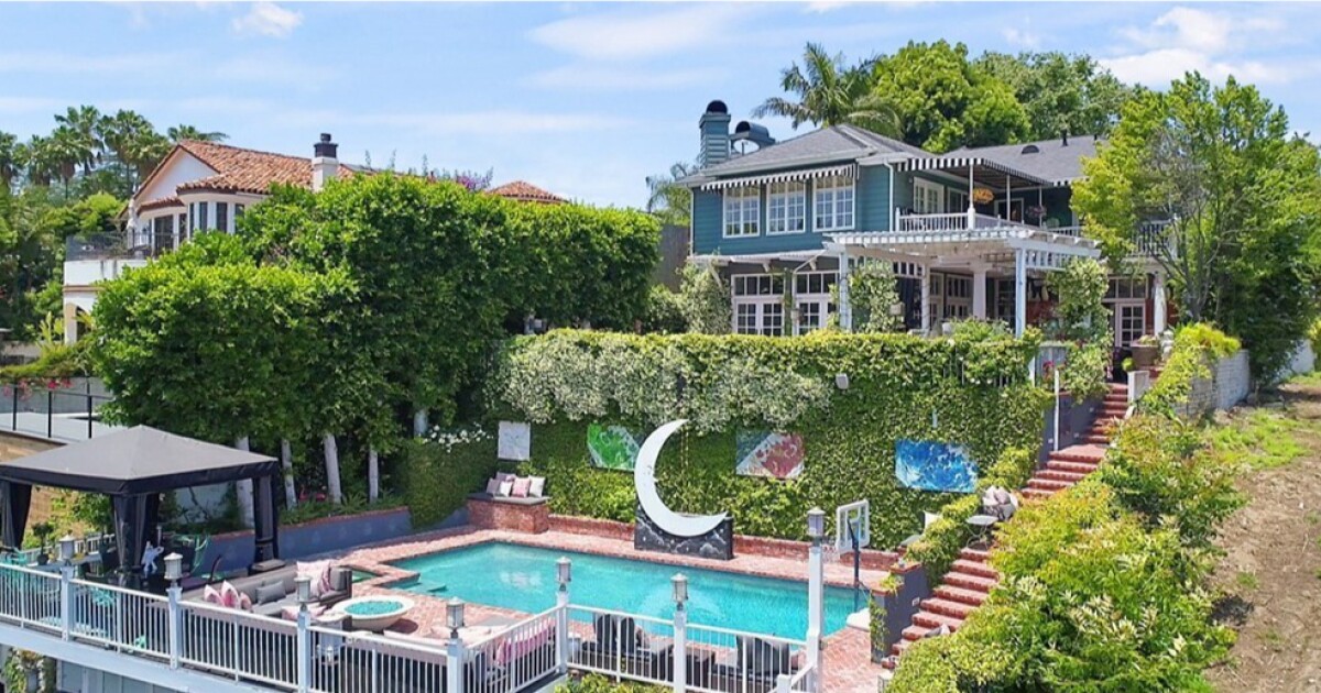 Kirsten Dunst caps off a quick home sale in Toluca Lake | ReallyList.com