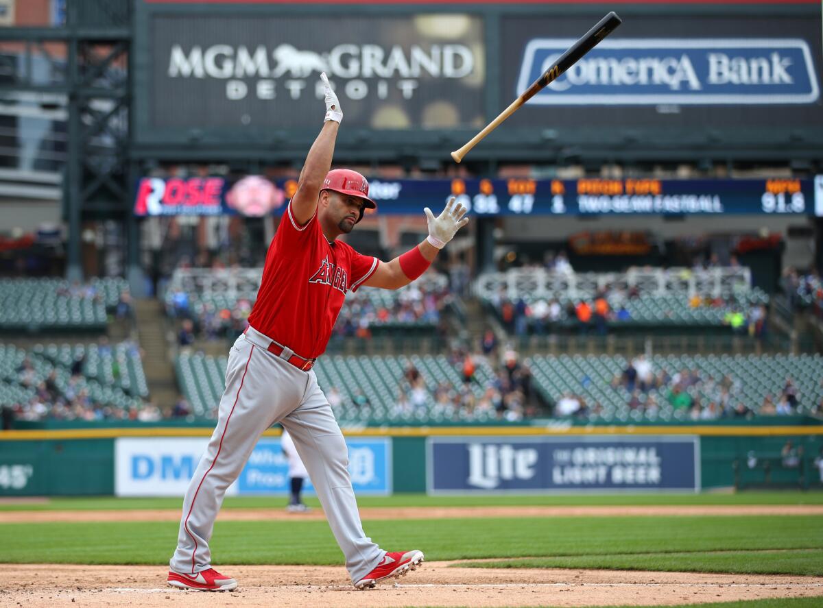 Where does Albert Pujols rank among best right-handed hitters in