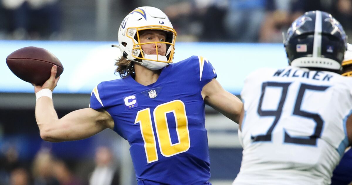 Justin Herbert's heroics push Chargers to win over Titans - Los Angeles Times