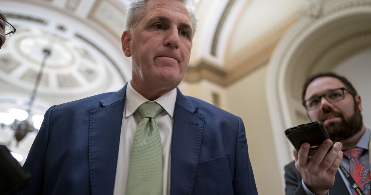 Kevin McCarthy falls short on first vote for speaker in historic defeat