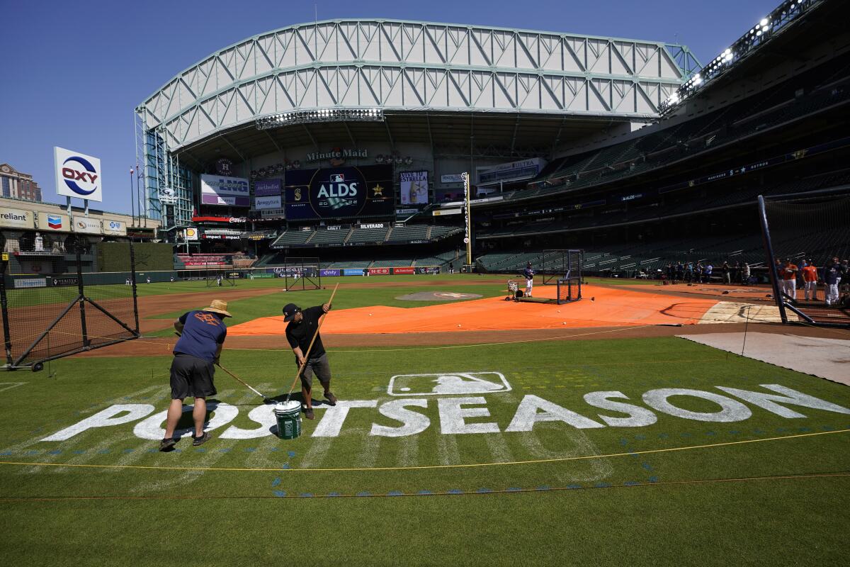 Minute Maid Park roof to be closed for World Series opener - The San Diego  Union-Tribune
