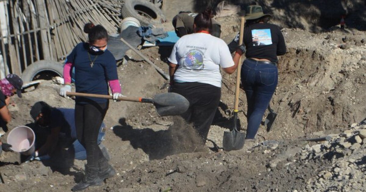 Mothers find a dozen bodies in Tijuana’s clandestine cemetery
