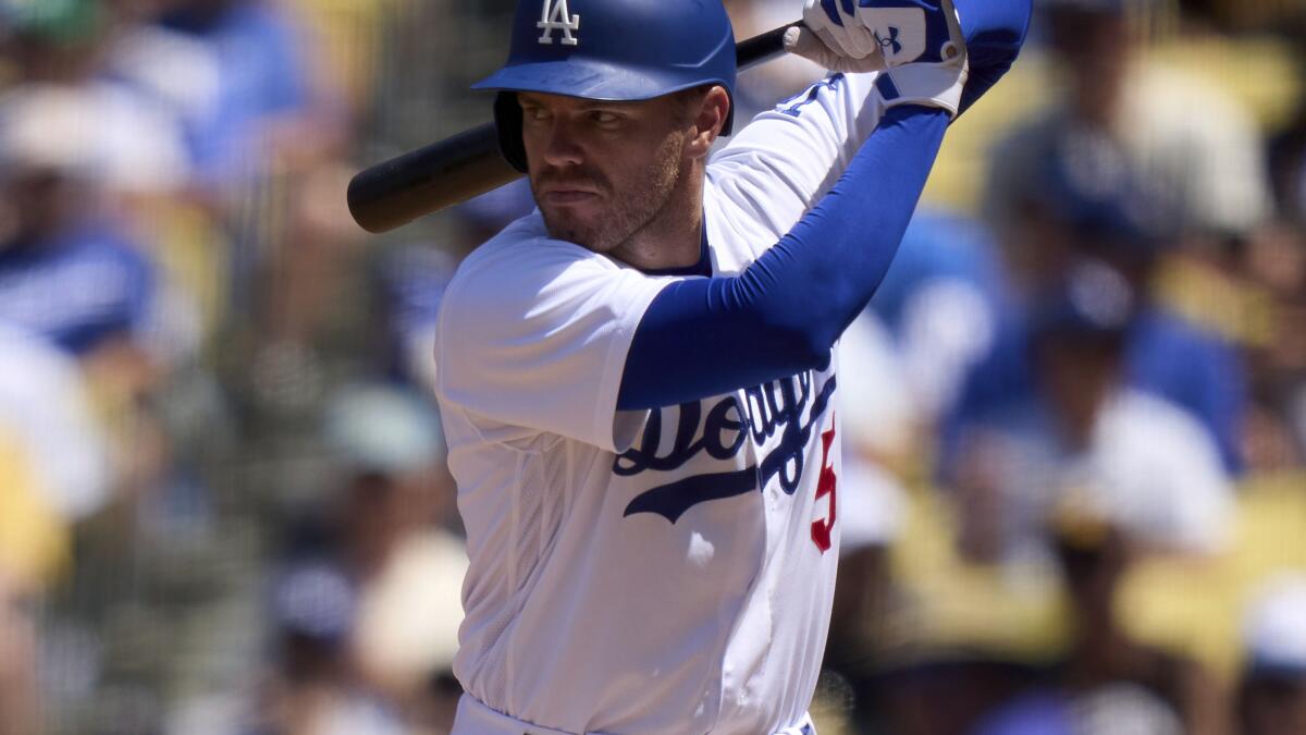 Urías MLB-high 15th W; Dodgers end Braves' 13-game road run