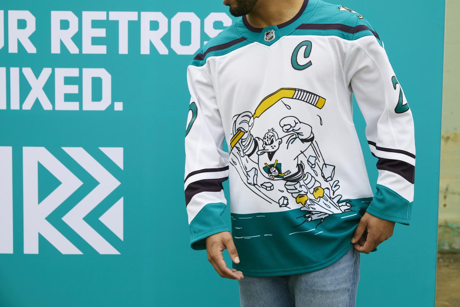 This concept Ducks Reverse Retro jersey inspired by an alternate from 2003 is awesome - Article - Bardown