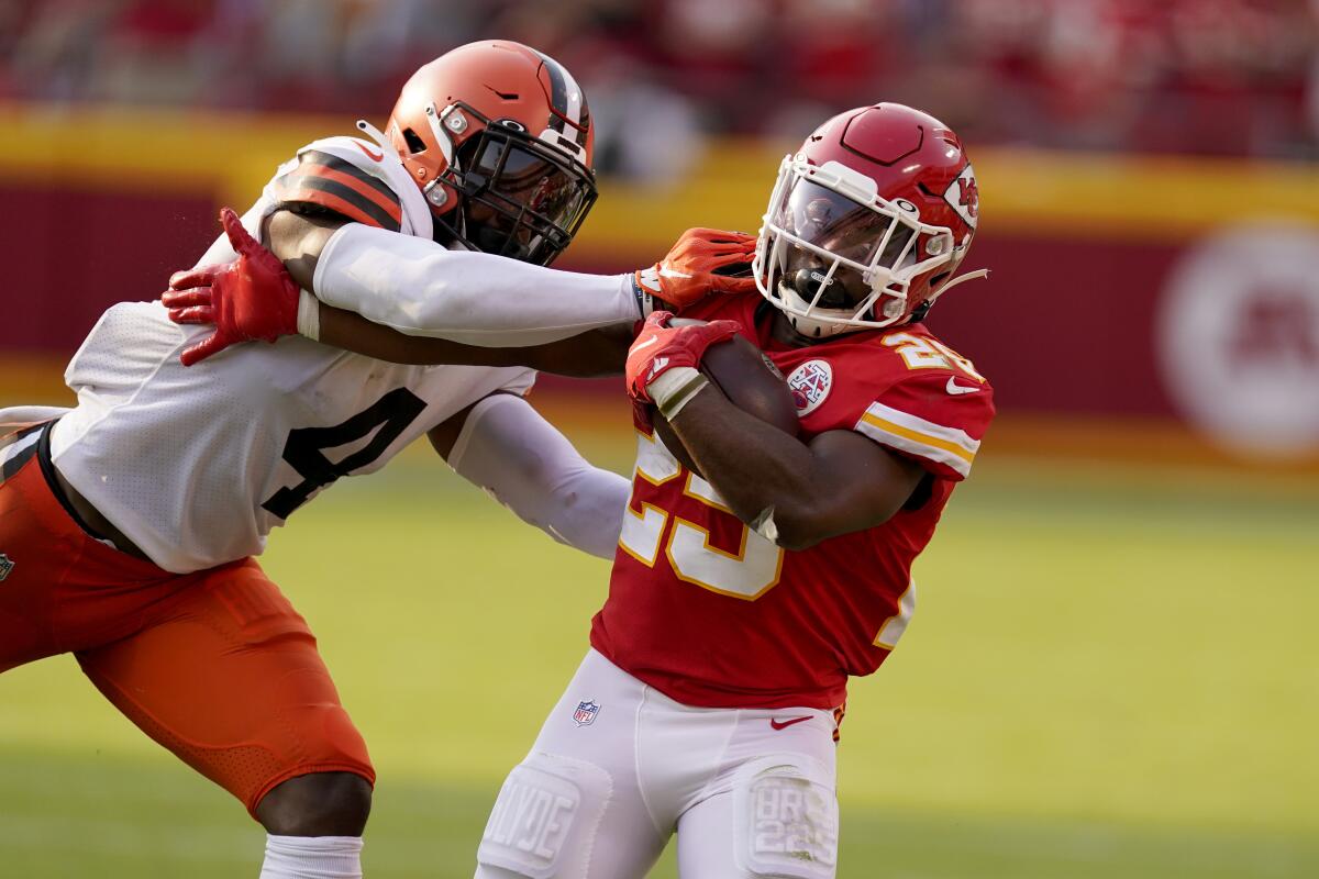 Chiefs confident Edwards-Helaire can turn around ground game - The San  Diego Union-Tribune