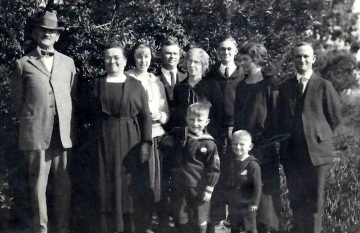 Frank and Inez Jennings and family members are pictured in 1923.