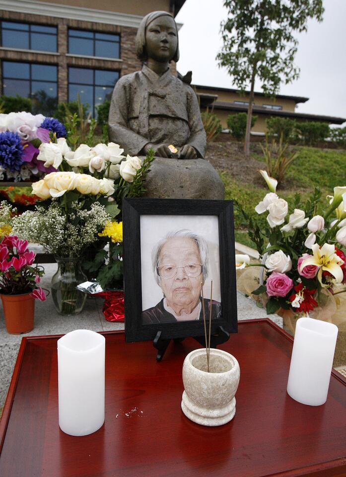 Photo Gallery: Comfort woman Keum Ja Hwang memorial at Comfort Women Statue