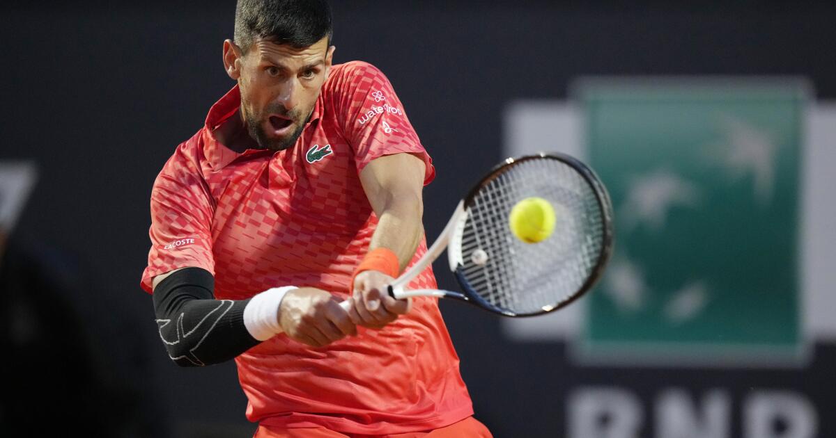 Djokovic affronta una dura prova contro Etcheverry agli Open d’Italia, ma avanza