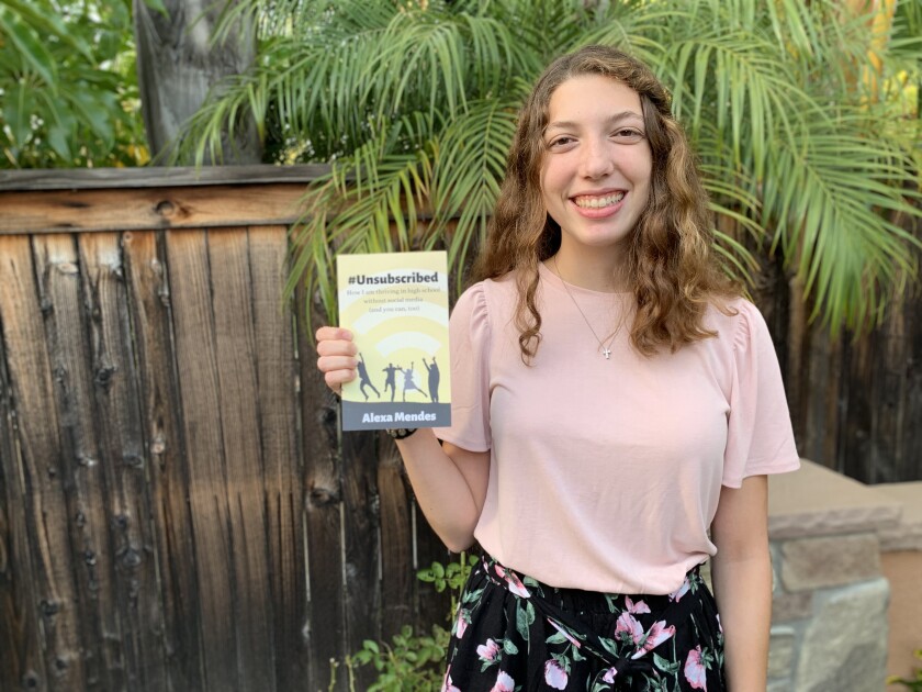 San Dieguito junior Alexa Mendes wrote a book about her teenage life without social media.