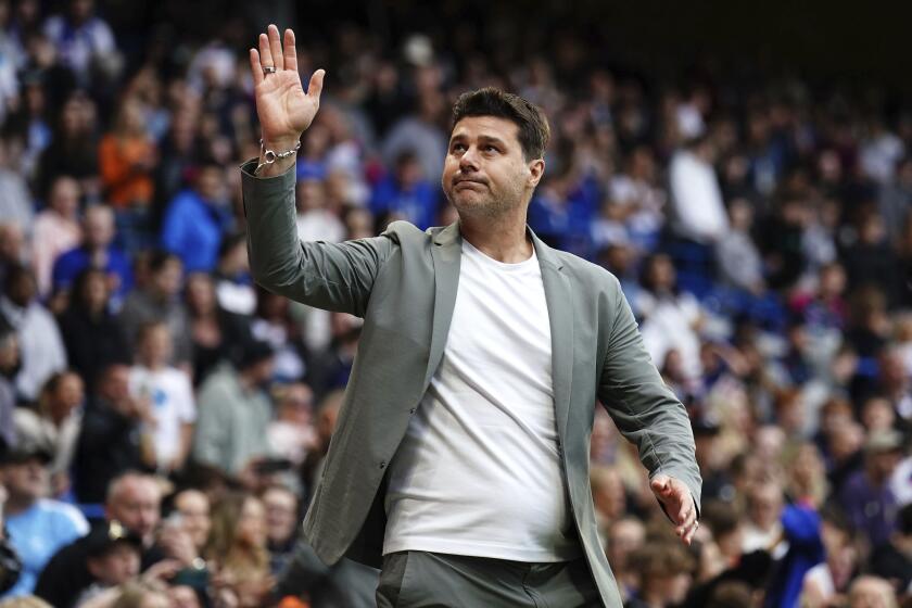 ARCHIVO - El técnico Mauricio Pochettino durante un partido benéfico de Chelsea, el 9 de junio de 2024, en Londres. Pochettino ha sido nombrado como nuevo técnico de Estados Unidos. (John Walton/PA vía AP).