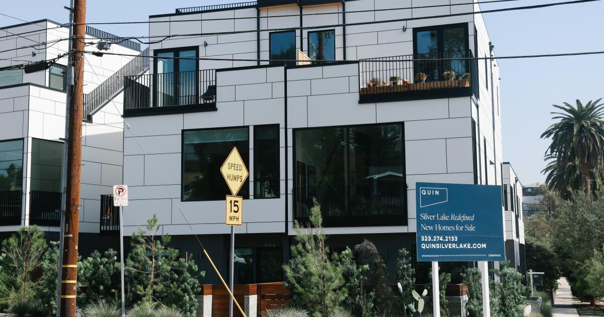 Falling mortgage rates lend a helping hand to home buyers Falling mortgage rates lend a helping hand to home buyers