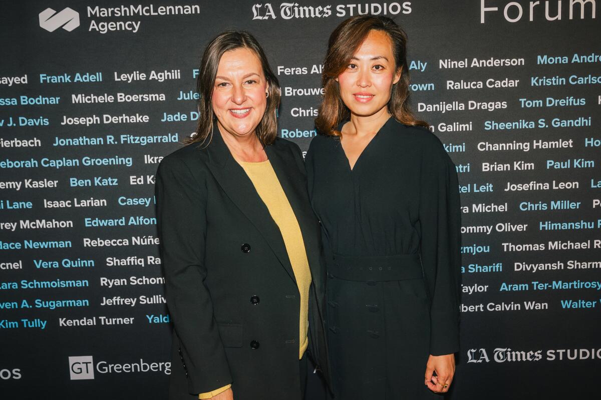 Sally Zesut, Kelly Wang