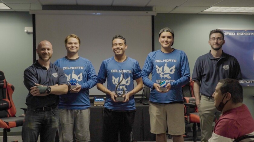Alan Muñoz, in the center, took first place for the Del Norte team.