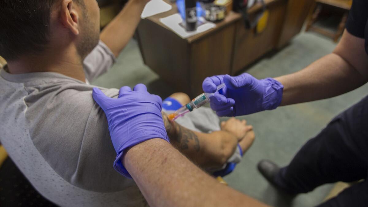 Aquellos residentes del condado de San Diego que recibieron una vacuna contra la hepatitis A durante el reciente brote local, es hora de ponerse la segunda dosis para que ésta sea totalmente efectiva.