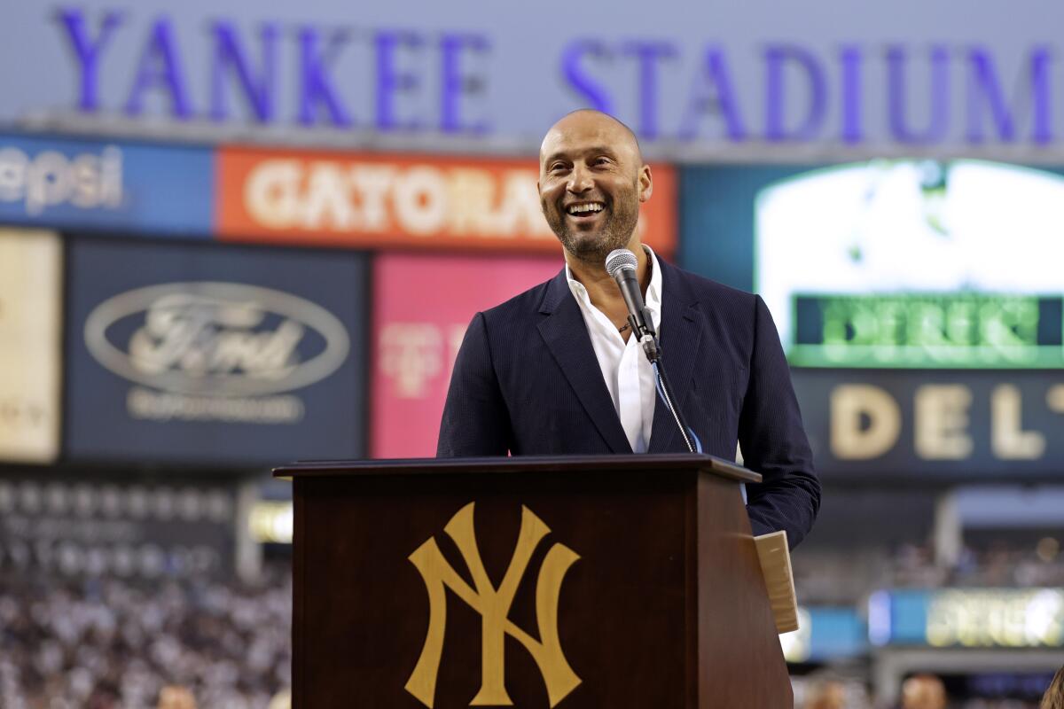 Derek Jeter's number retirement ceremony was peak Yankees