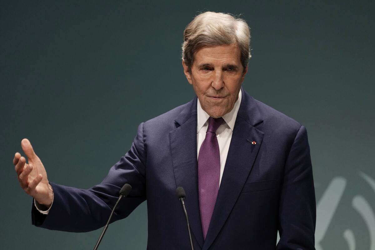 ARCHIVO - John Kerry, enviado especial de Estados Unidos para el clima