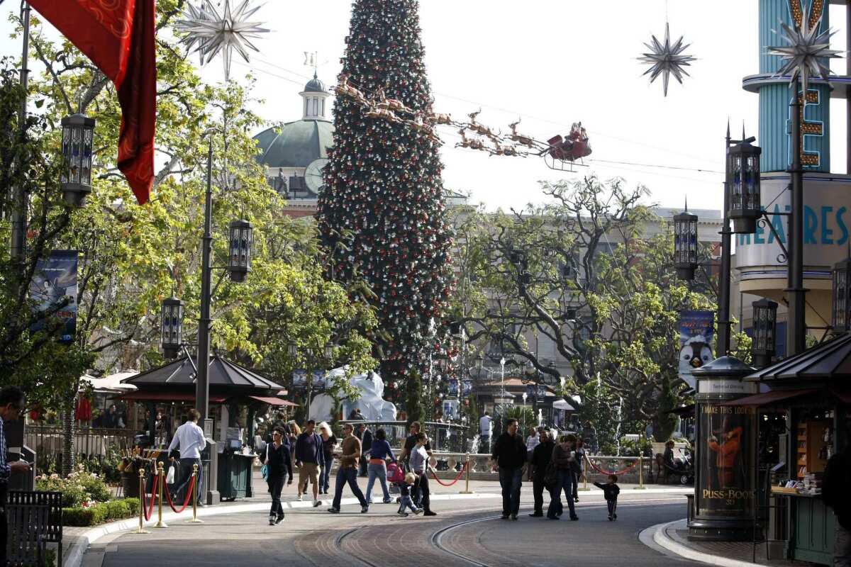 The Grove shopping mall in Southern California - Los Angeles Times