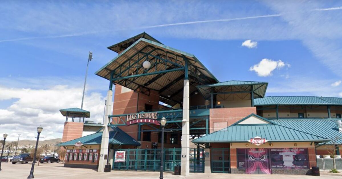 2 injured in gas explosion at minor league ballpark in Lake Elsinore