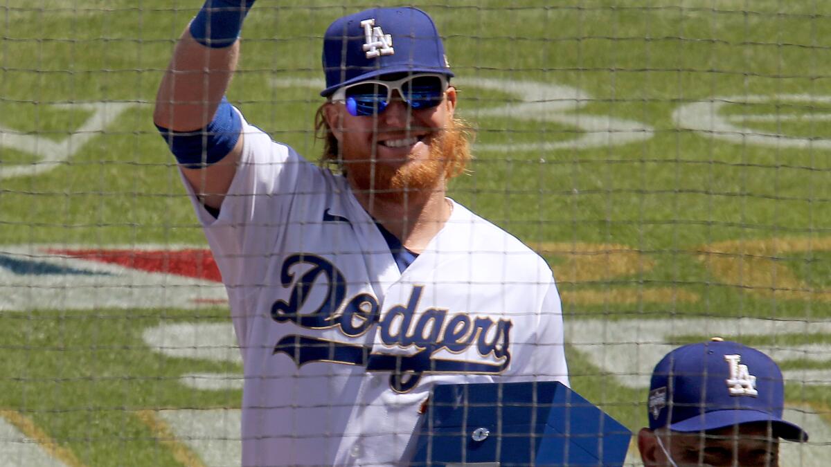 Dodgers instantly give Justin Turner's old No. 10 away in most random  fashion