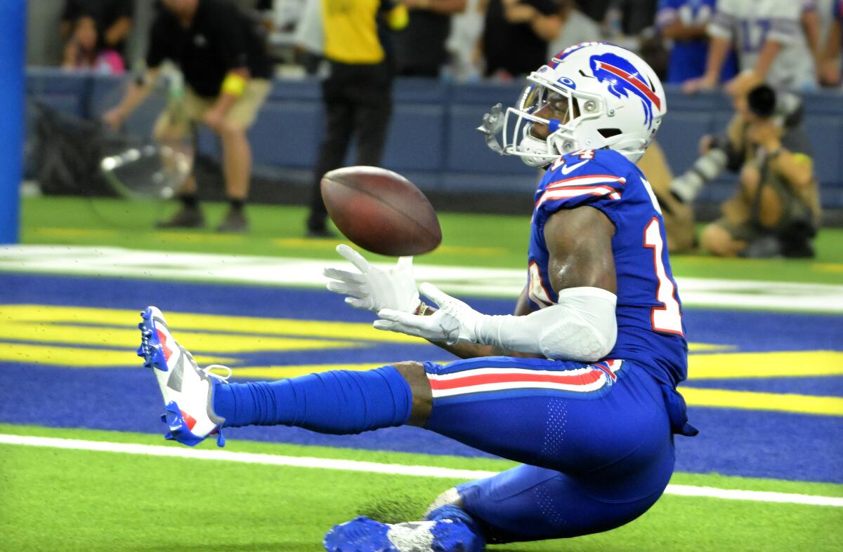 Bills receiver Stefon Diggs catches a 53-yard touchdown pass against the Rams in the fourth quarter.