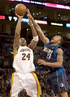 Kobe Bryant, Antoine Wright