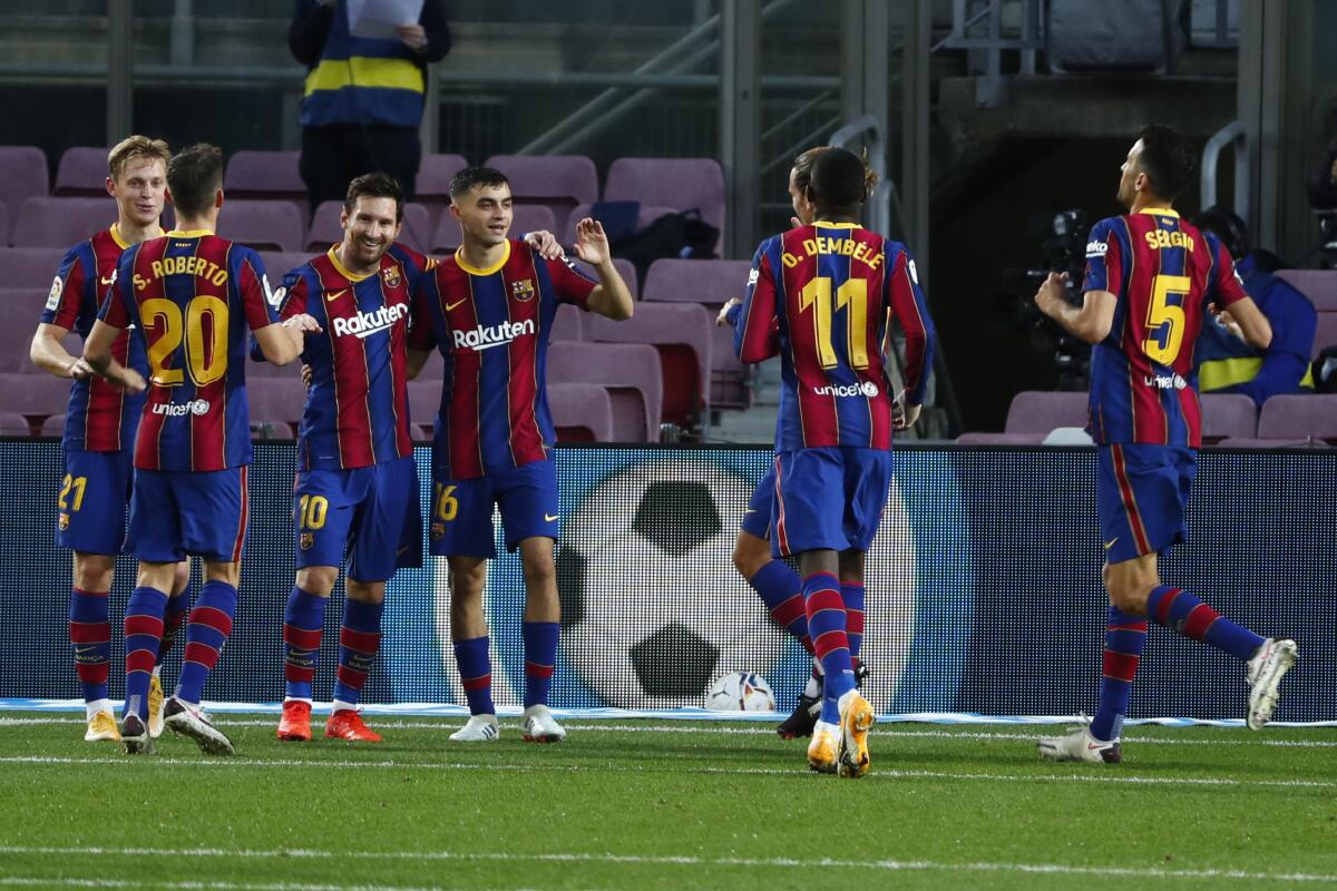 Lionel Messi (tercero a la derecha) 