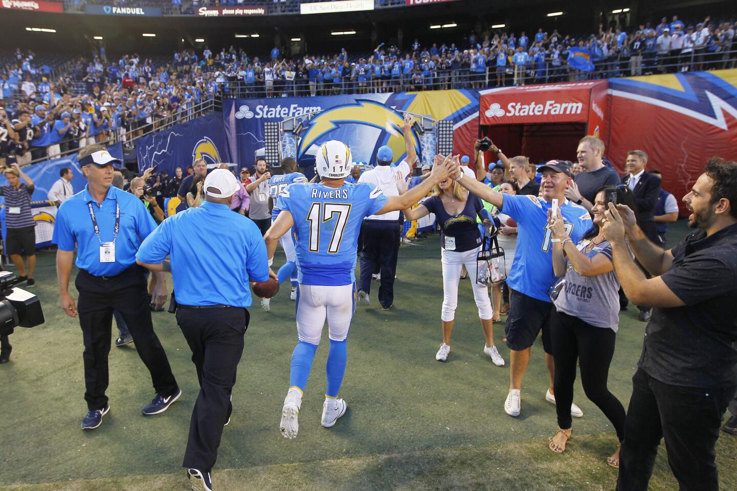Chargers vs Titans 11/6/16
