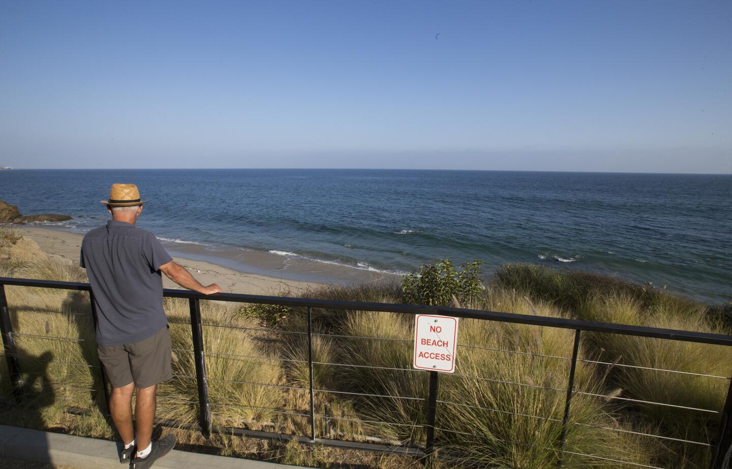 Columnist Steve Lopez looks at the Dan Blocker Beach scenic viewpoint that denies beach access in Malibu.