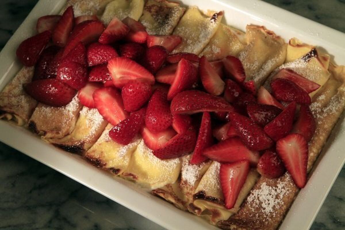 Quark crepes with fresh berries.