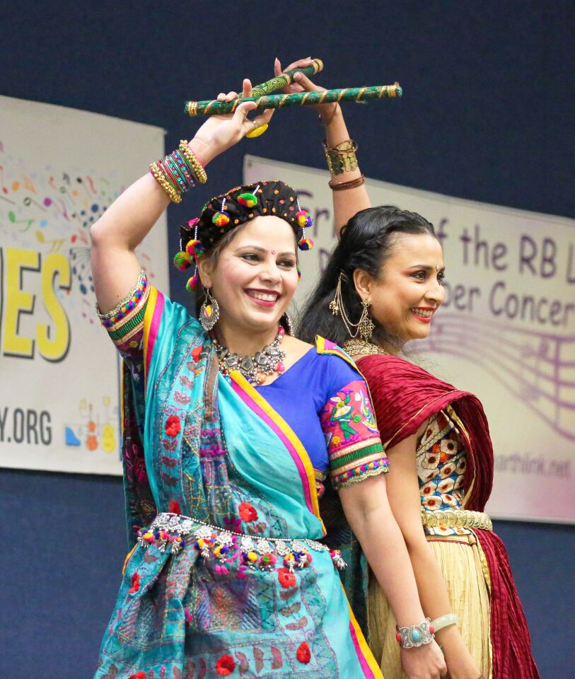 Indian dancers 21.jpg