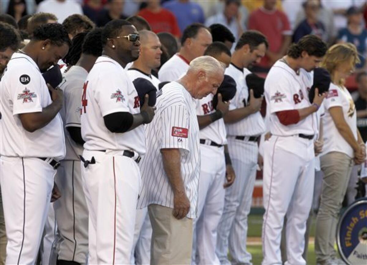 Brian McCann back in Braves uniform in front of Atlanta crowd