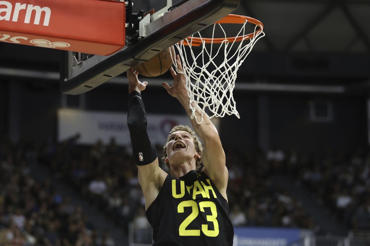 Lauri Markkanen helps Jazz climb at the top of the Western