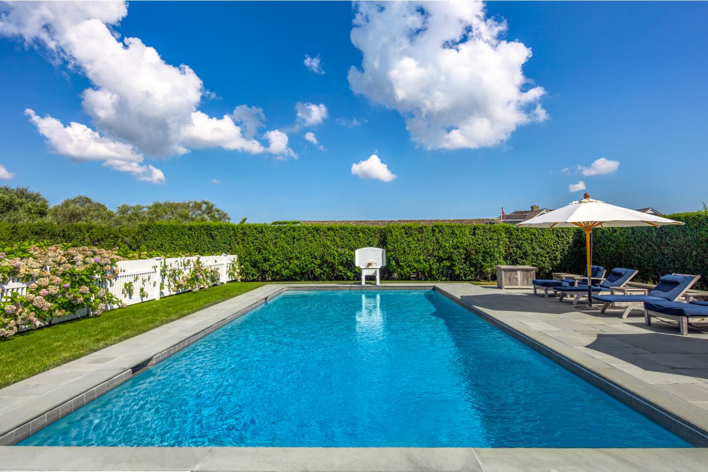 Gwen Verdon's former Quogue home: the pool