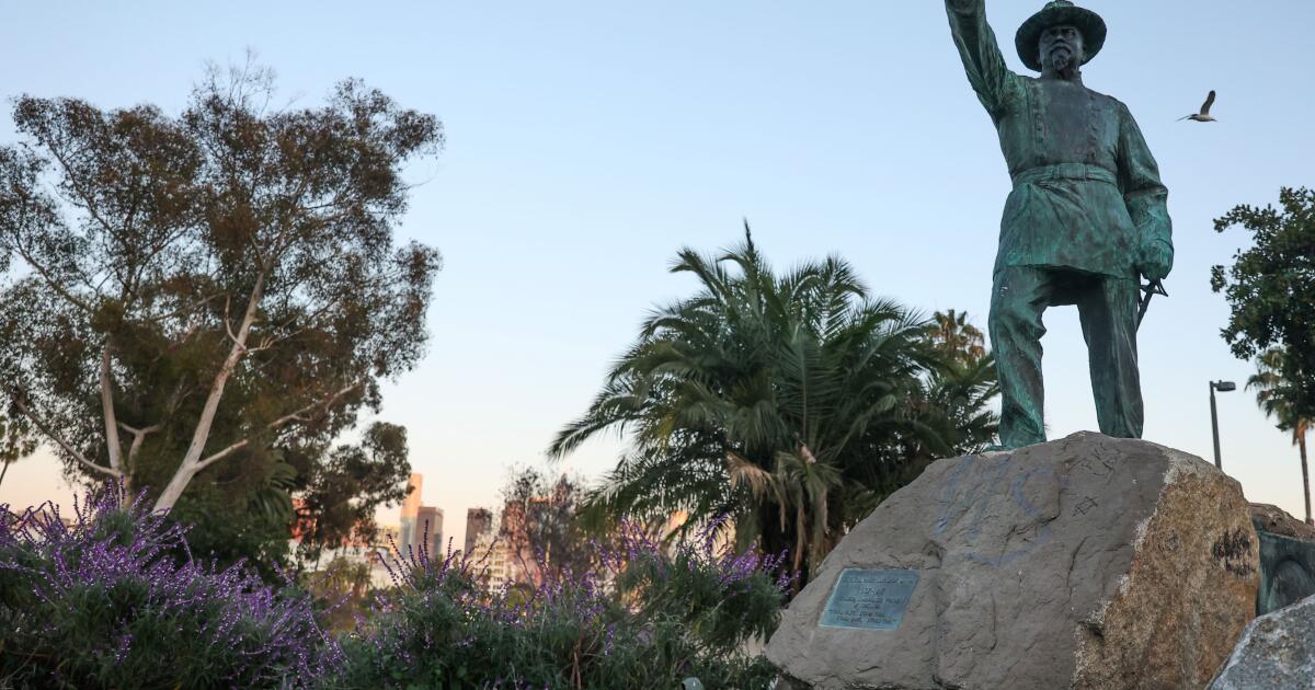 Copper thieves strike once more, mutilating a 100-year-old monument in MacArthur Park