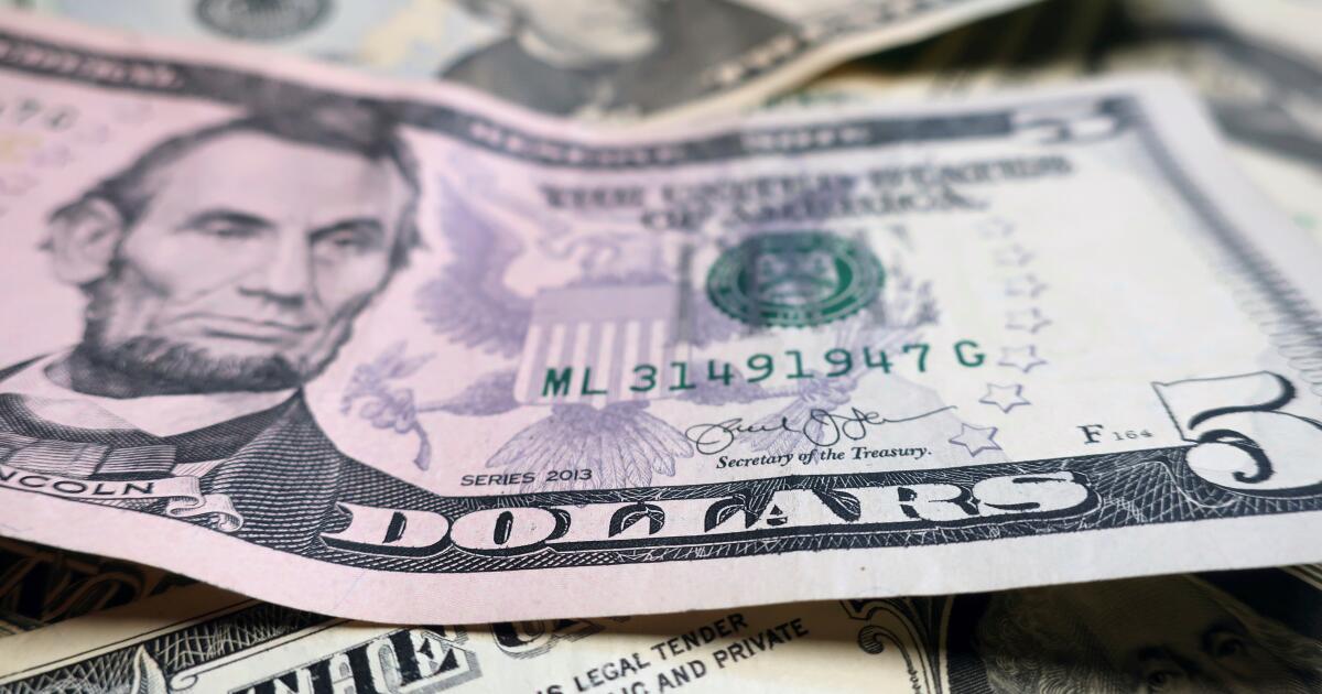 Comment un dollar plus faible fait augmenter le coût de la vie