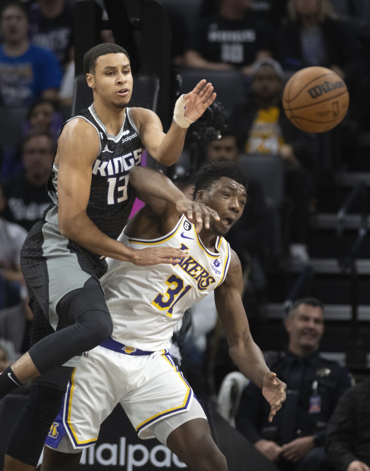 Lakers center Thomas Bryant battles Sacramento Kings forward Keegan Murray on Jan. 7, 2023. 