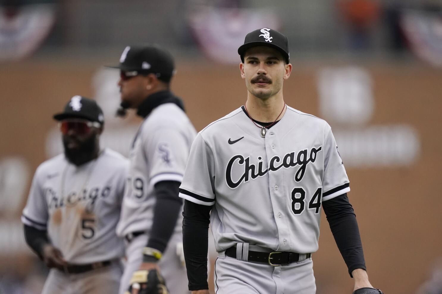 Cease remains unbeaten against Tigers as White Sox romp