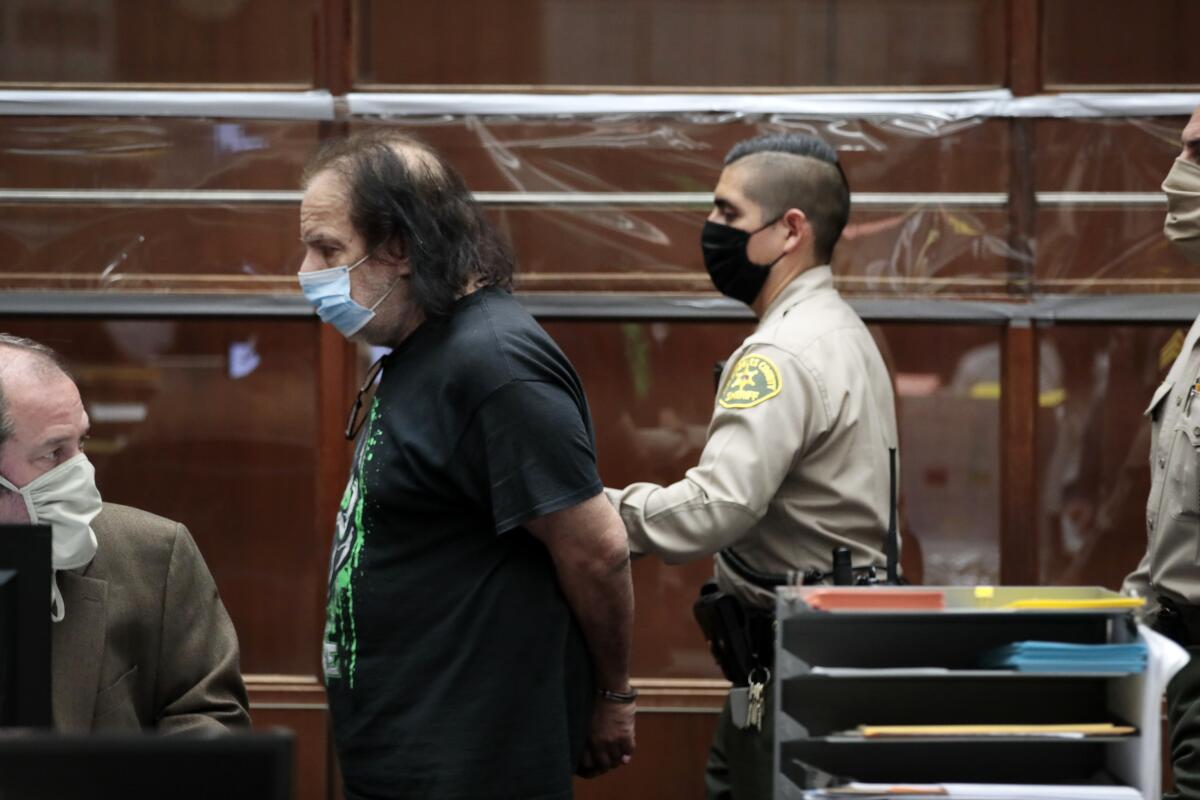 Acusan al actor porno Ron Jeremy de violación - San Diego Union-Tribune en  Español