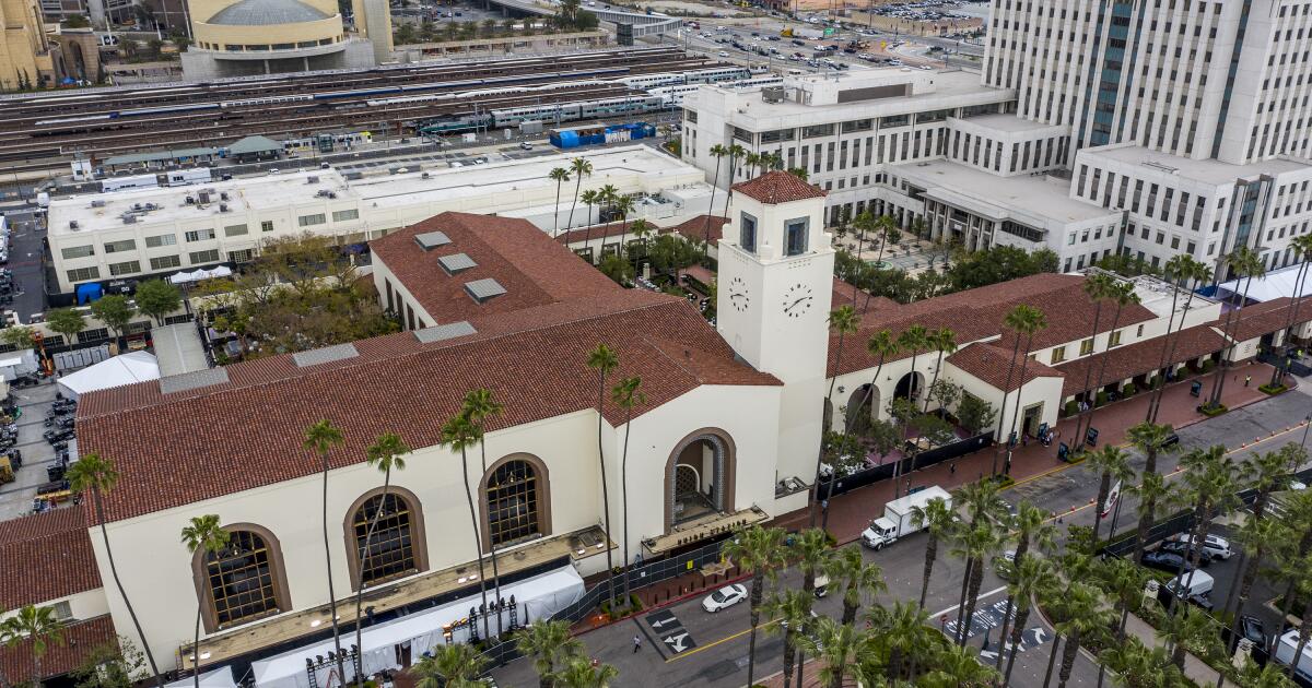 Stabbings reported close to Union Station and South L.A. bus station