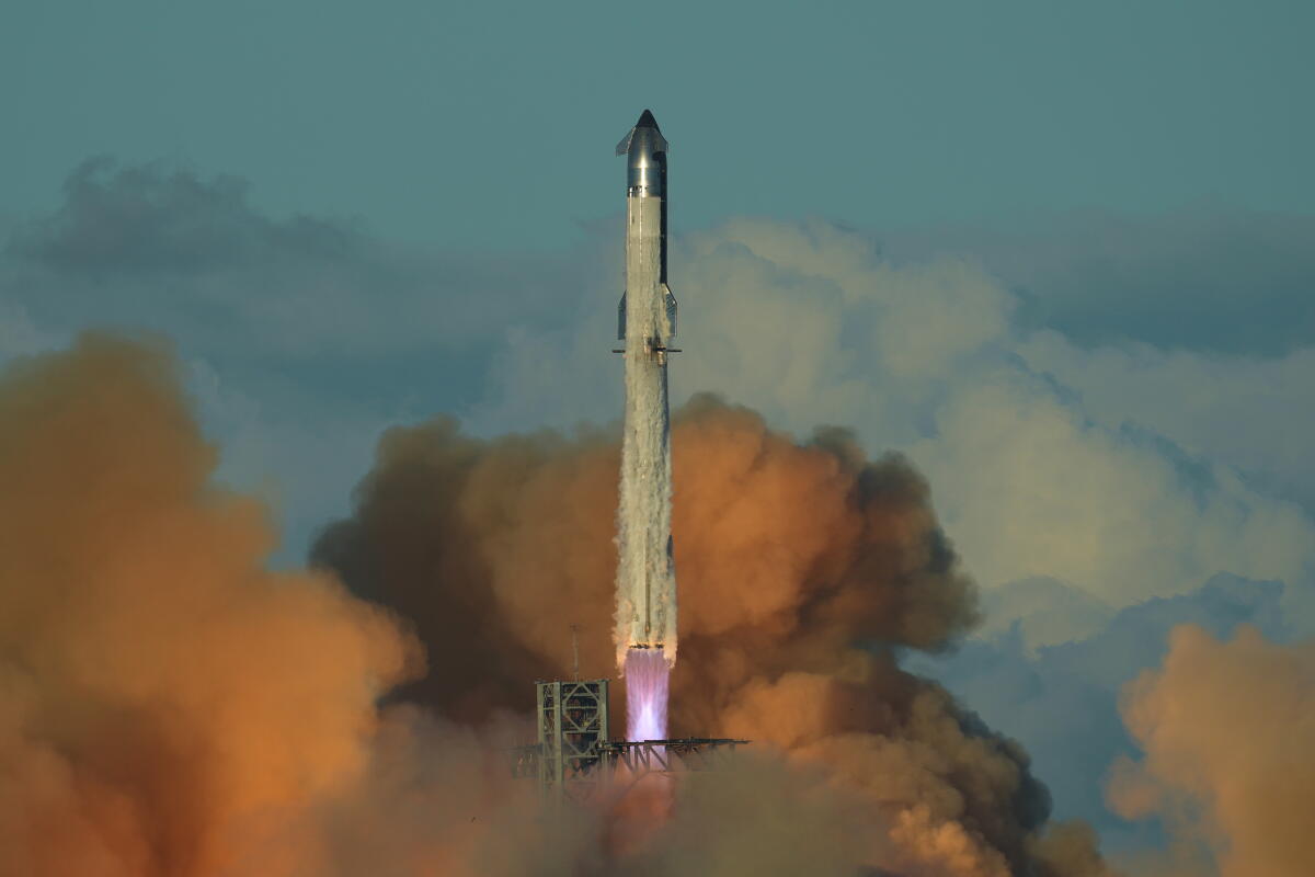 Starship Progress SpaceX defends progress developing Starship craft capable of moon ...