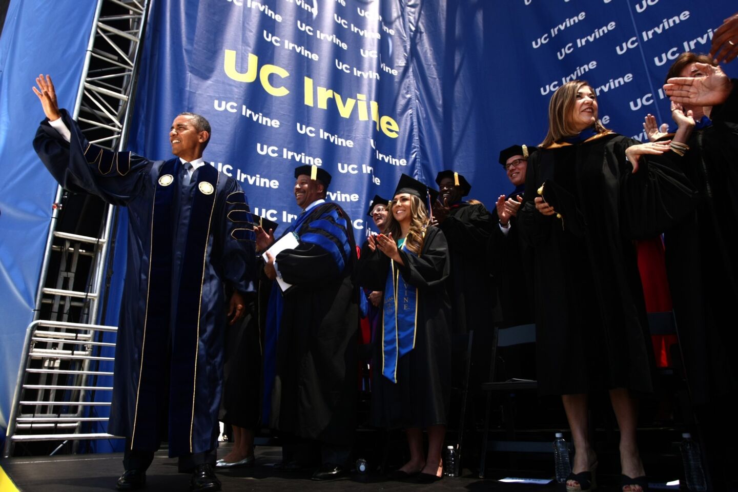 Obama gets standing ovations at UC Irvine commencement Los Angeles Times