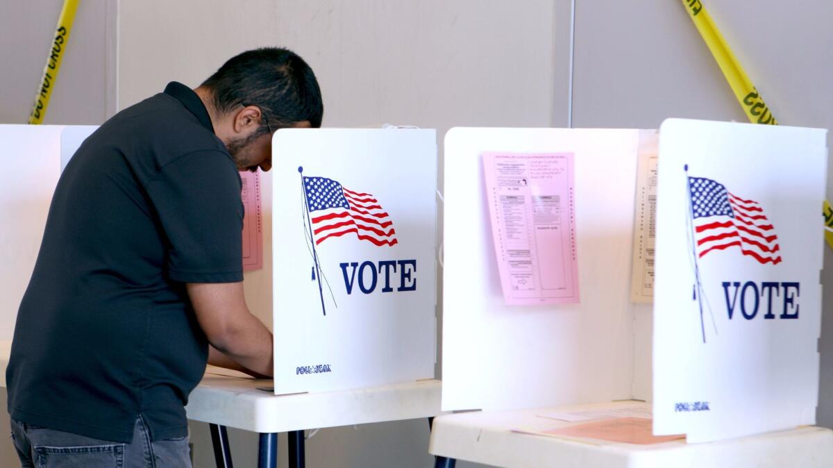 A proposed amendment seeks to lower California's voting age from 18 to 17.