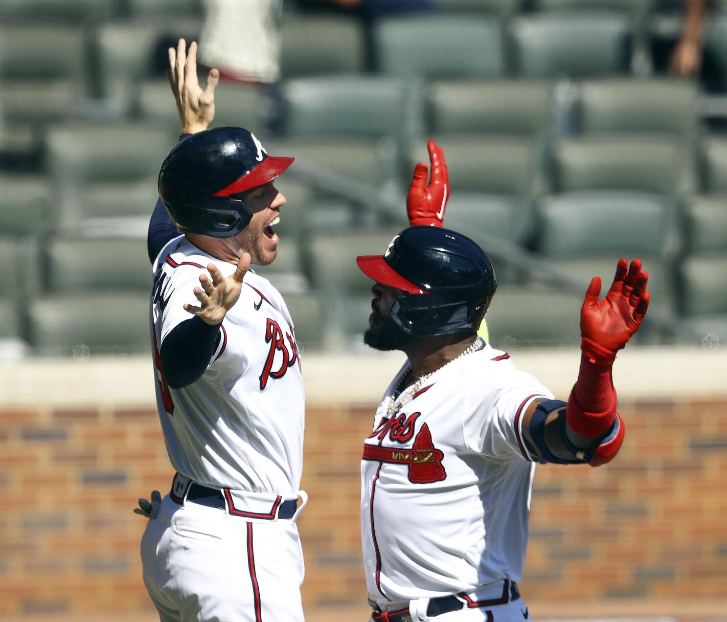 Braves win playoff series for first time since 2001