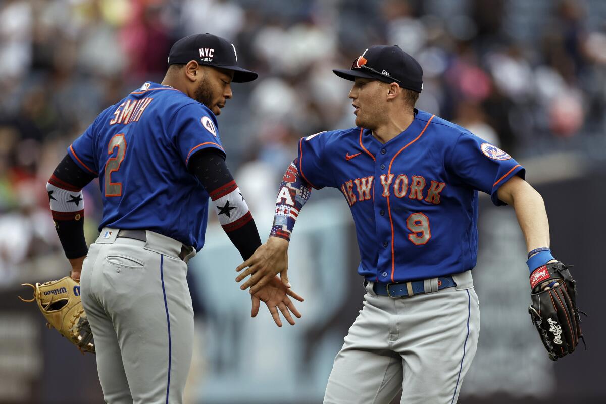 Walker shuts down Yanks, Mets fans cheer 8-3 win in Bronx - The San Diego  Union-Tribune