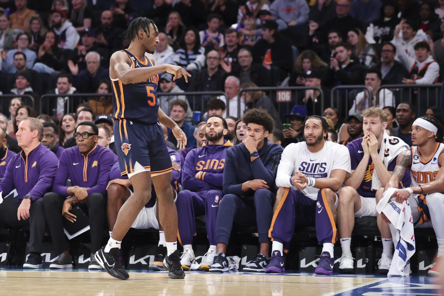 Frustrating fourth quarter, fouls derail Devin Booker, Suns - The San Diego  Union-Tribune