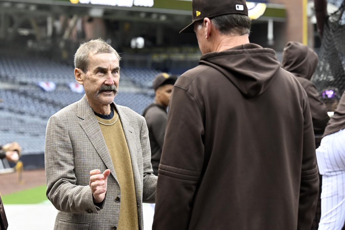 Tom Krasovic: Padres right to induct John Moores, whose