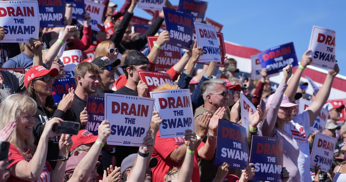 Trump attacks “deep state” and “swamp.” Here is the difference Trump attacks “deep state” and “swamp.” Here is the difference