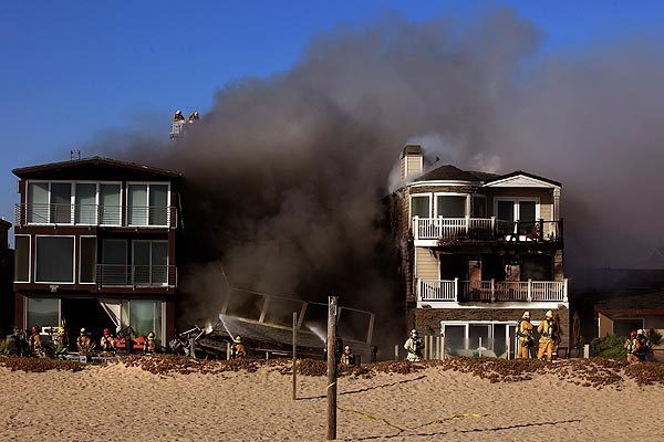 Photos: Fire in Sunset Beach - Los Angeles Times